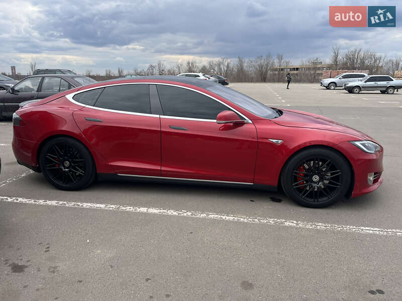 Лифтбек Tesla Model S 2015 в Кривом Роге фото 4 Лифтбек Tesla Model S 2015 в Кривом Роге