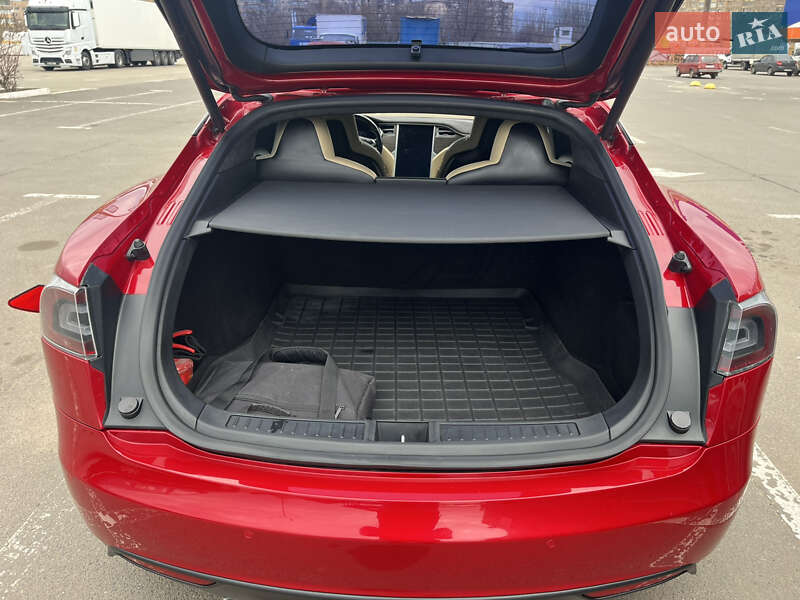 Лифтбек Tesla Model S 2015 в Кривом Роге фото 18 Лифтбек Tesla Model S 2015 в Кривом Роге