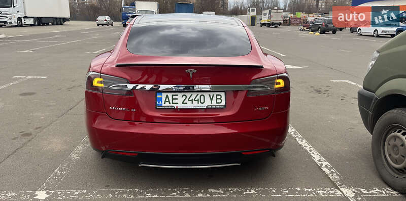 Лифтбек Tesla Model S 2015 в Кривом Роге фото 11 Лифтбек Tesla Model S 2015 в Кривом Роге