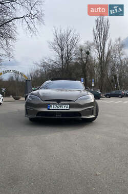 Tesla Model S  2016