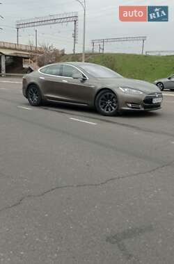 Tesla Model S  2016