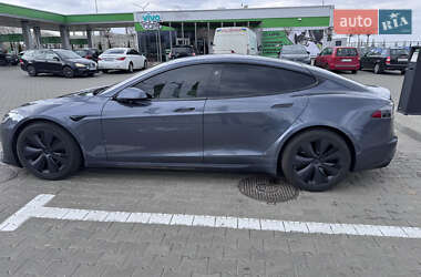 Tesla Model S  2021