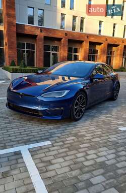 Tesla Model S 2021