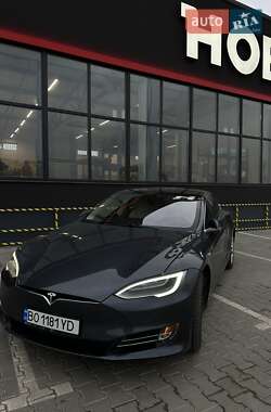 Tesla Model S  2018