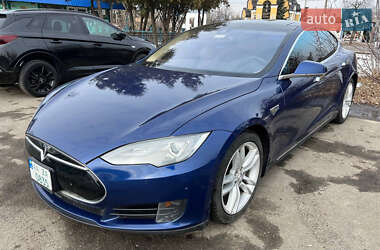 Tesla Model S  2015