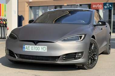 Tesla Model S  2016