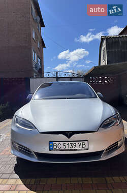Tesla Model S  2016
