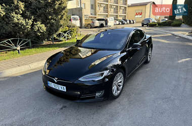 Tesla Model S 2018