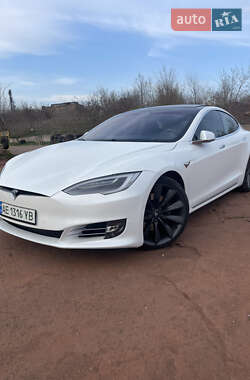 Tesla Model S  2016