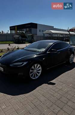 Лифтбек Tesla Model S 2017 в Полтаве