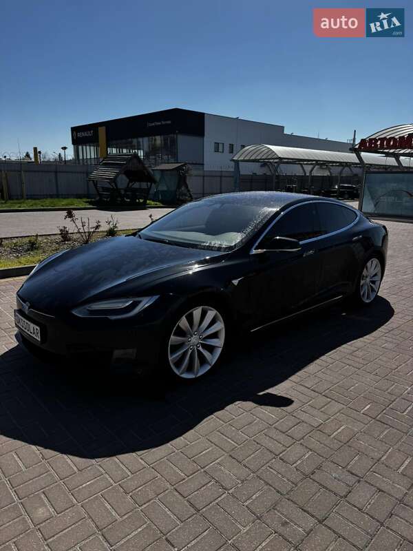 Tesla Model S 2017