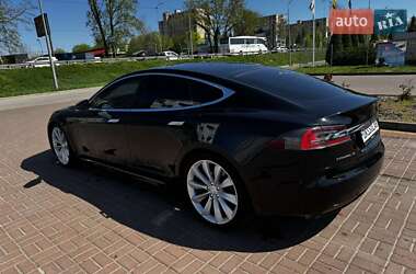 Лифтбек Tesla Model S 2017 в Полтаве