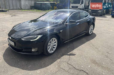Tesla Model S  2018