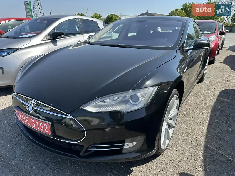 Tesla Model S 2013