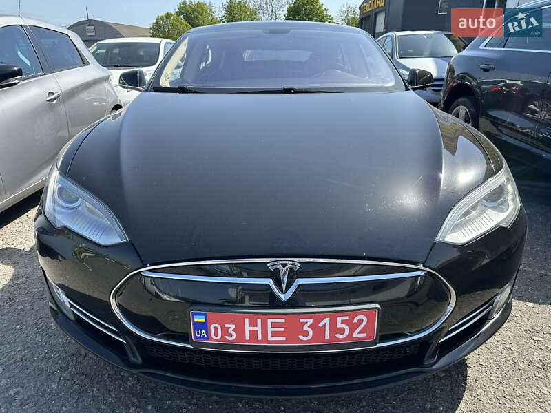 Ліфтбек Tesla Model S 2013 в Одесі