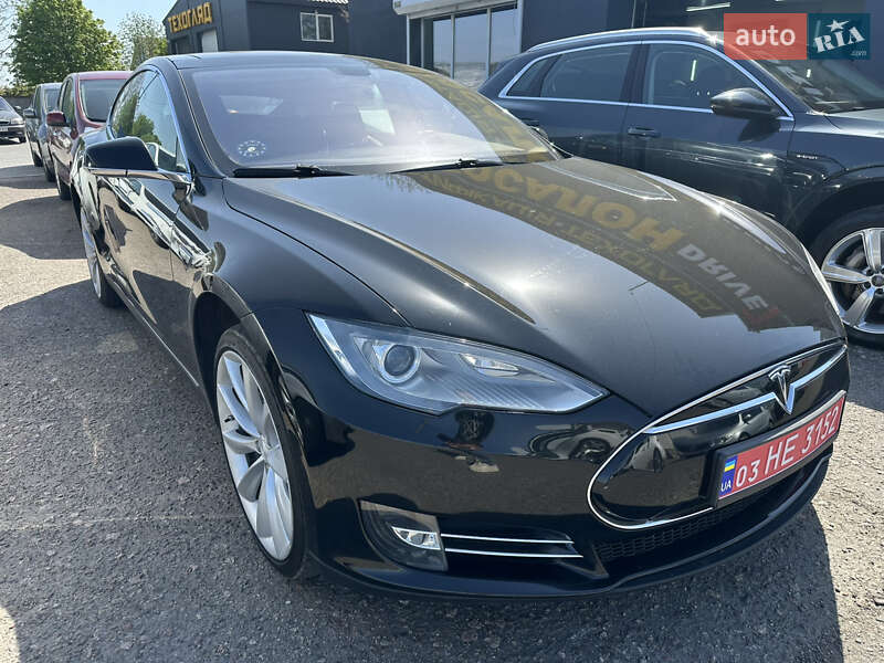 Ліфтбек Tesla Model S 2013 в Одесі