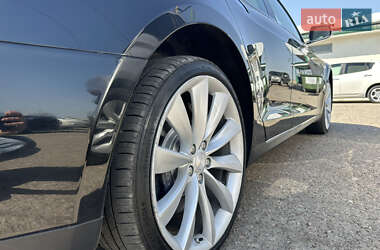 Ліфтбек Tesla Model S 2013 в Одесі