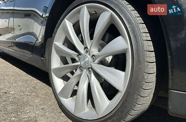Ліфтбек Tesla Model S 2013 в Одесі