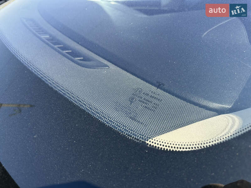 Ліфтбек Tesla Model S 2013 в Одесі