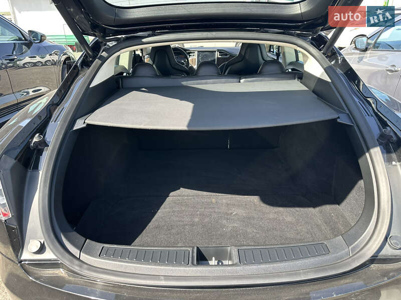 Ліфтбек Tesla Model S 2013 в Одесі