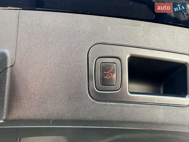 Ліфтбек Tesla Model S 2013 в Одесі