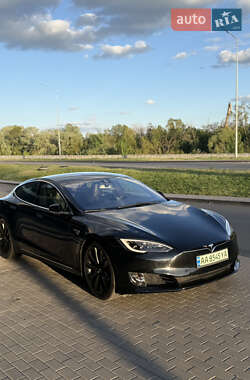 Tesla Model S  2015