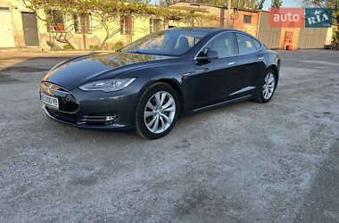 Tesla Model S  2016