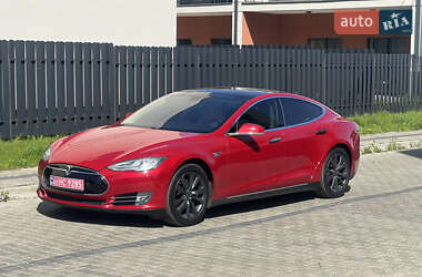 Tesla Model S 2014