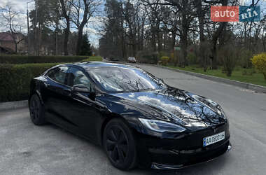 Tesla Model S  2022