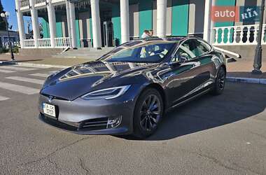 Tesla Model S  2019