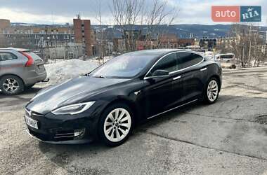 Tesla Model S 2017