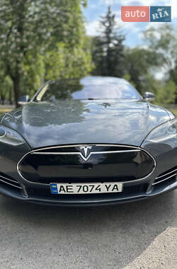 Tesla Model S 2013