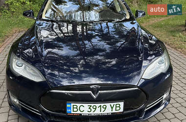 Tesla Model S 2015