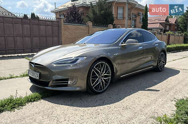 Tesla Model S  2016