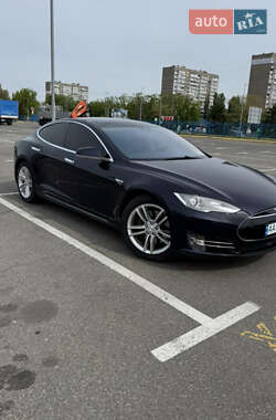Tesla Model S  2014