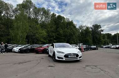 Tesla Model S  2015