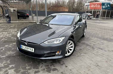 Tesla Model S 2018