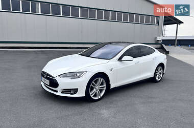 Tesla Model S  2015