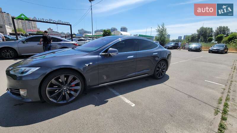 Tesla Model S