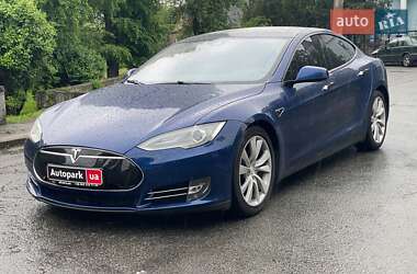 Tesla Model S  2015