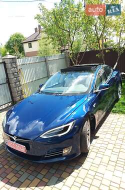 Tesla Model S  2018