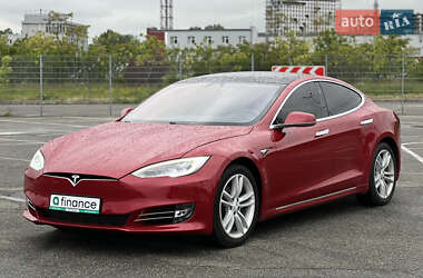 Tesla Model S 2019