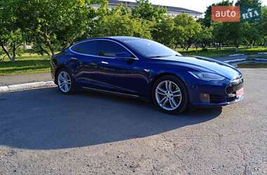 Tesla Model S  2016