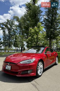 Tesla Model S  2015