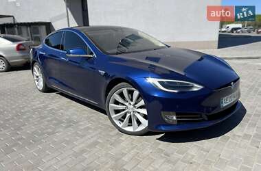 Tesla Model S  2016
