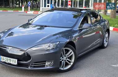 Tesla Model S 2013