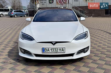 Tesla Model S  2017