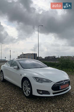 Tesla Model S  2015