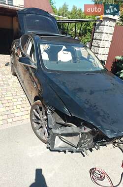 Tesla Model S  2018