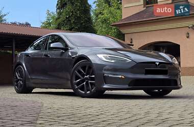 Tesla Model S  2021